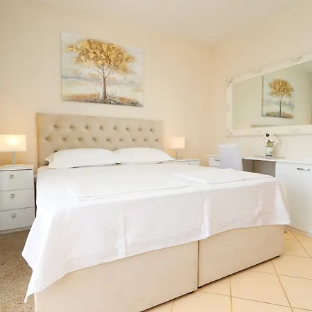 Pansion Antonio Отель