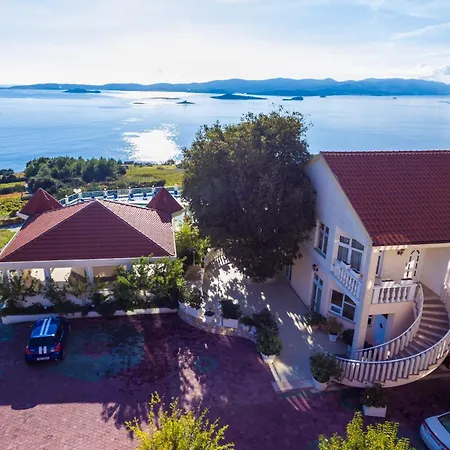 Pansion Antonio Orebić