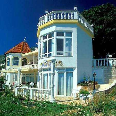 Pansion Antonio Оребич